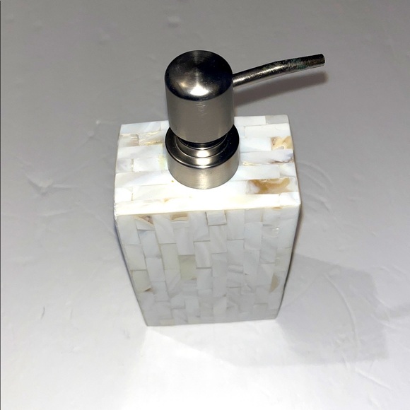 Matira Soap Pump Dispenser in White - Picture 2 of 4